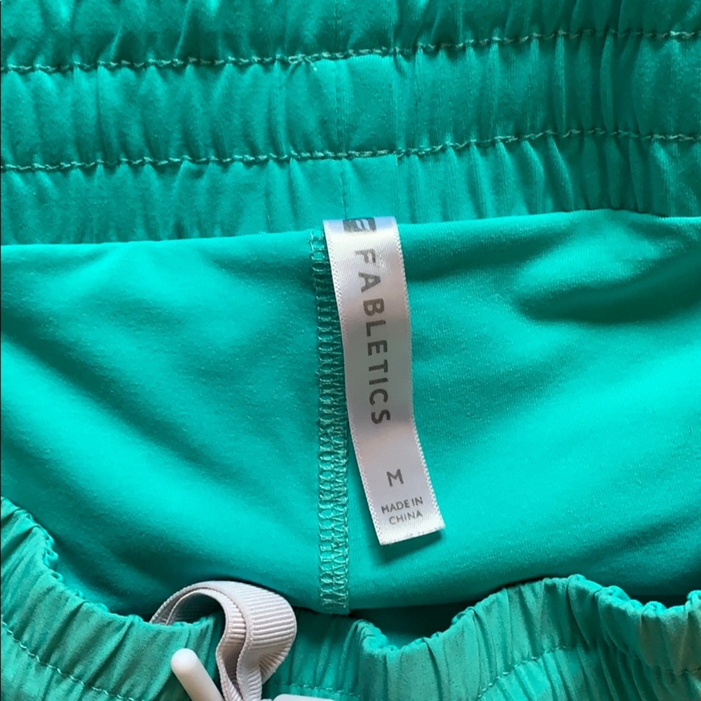 Fabletics Shorts - Picture 3 of 3
